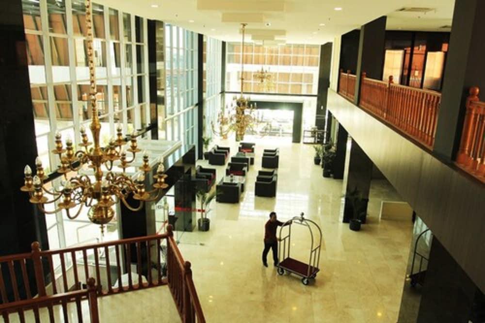 Merapi Merbabu Hotels Bekasi Exteriör bild