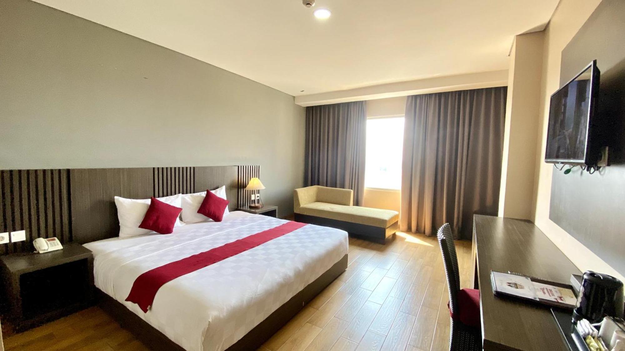 Merapi Merbabu Hotels Bekasi Exteriör bild