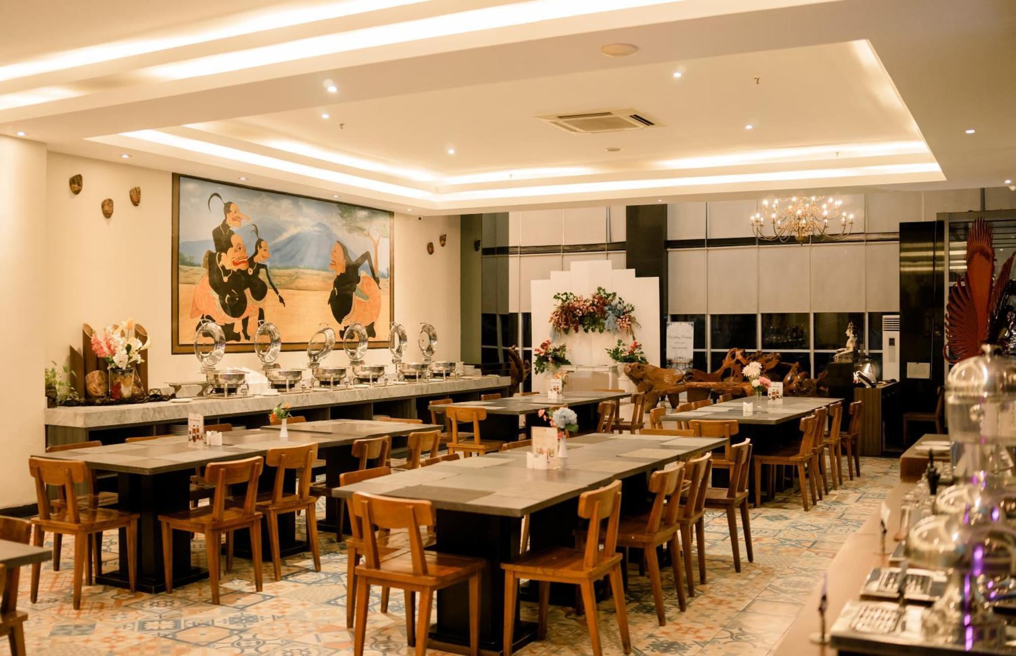 Merapi Merbabu Hotels Bekasi Exteriör bild