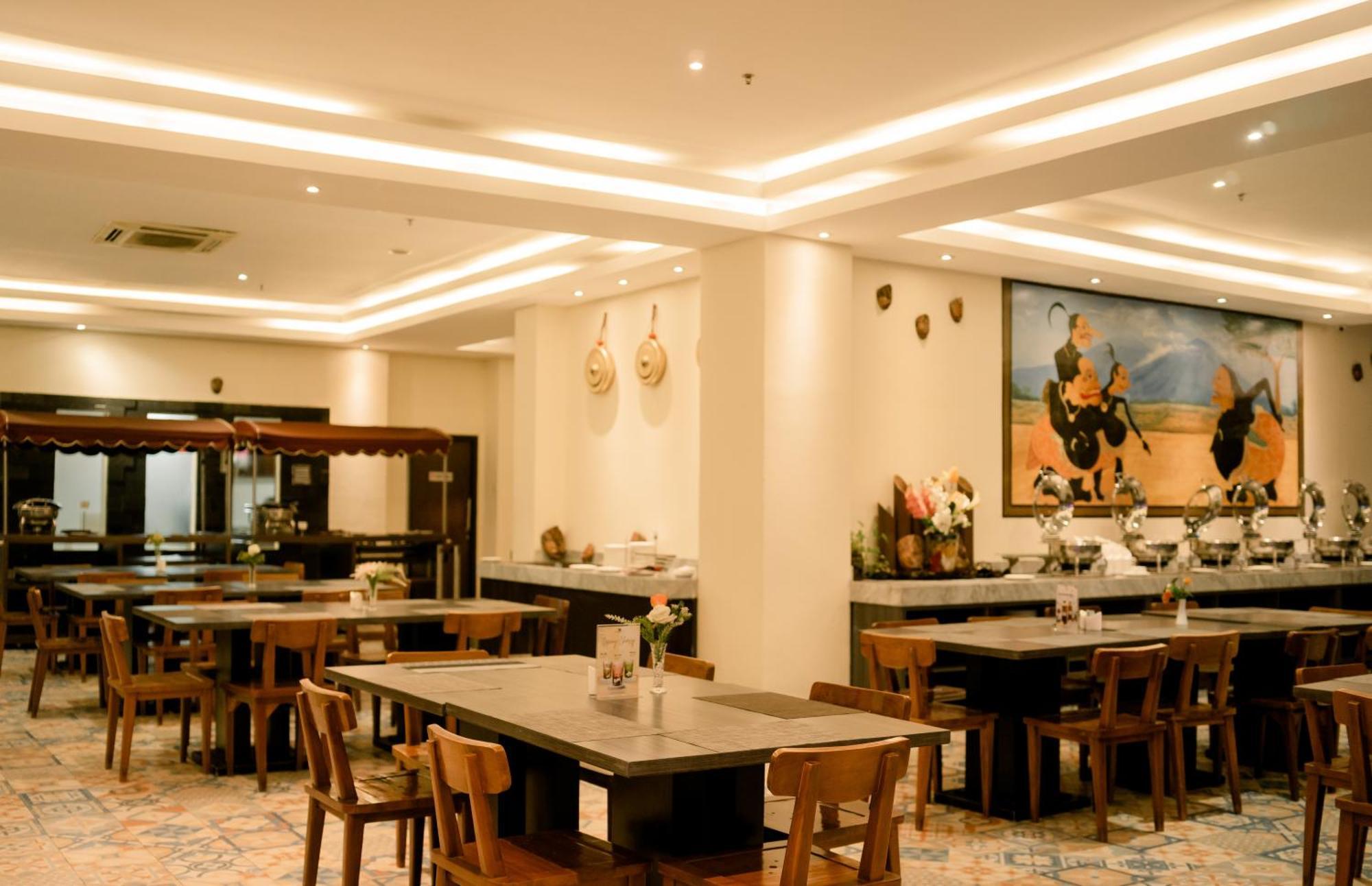 Merapi Merbabu Hotels Bekasi Exteriör bild