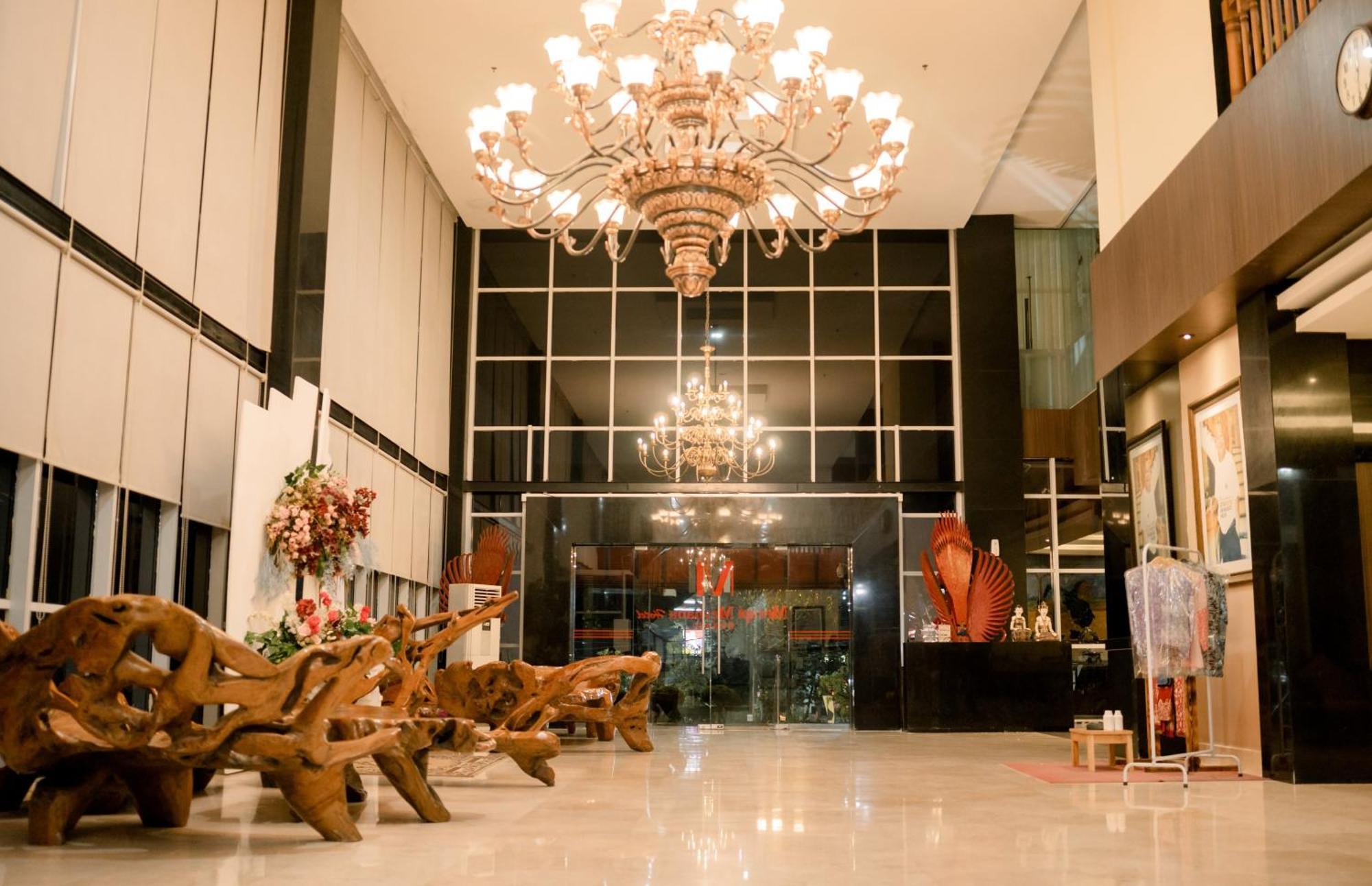 Merapi Merbabu Hotels Bekasi Exteriör bild