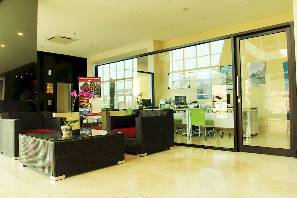 Merapi Merbabu Hotels Bekasi Exteriör bild